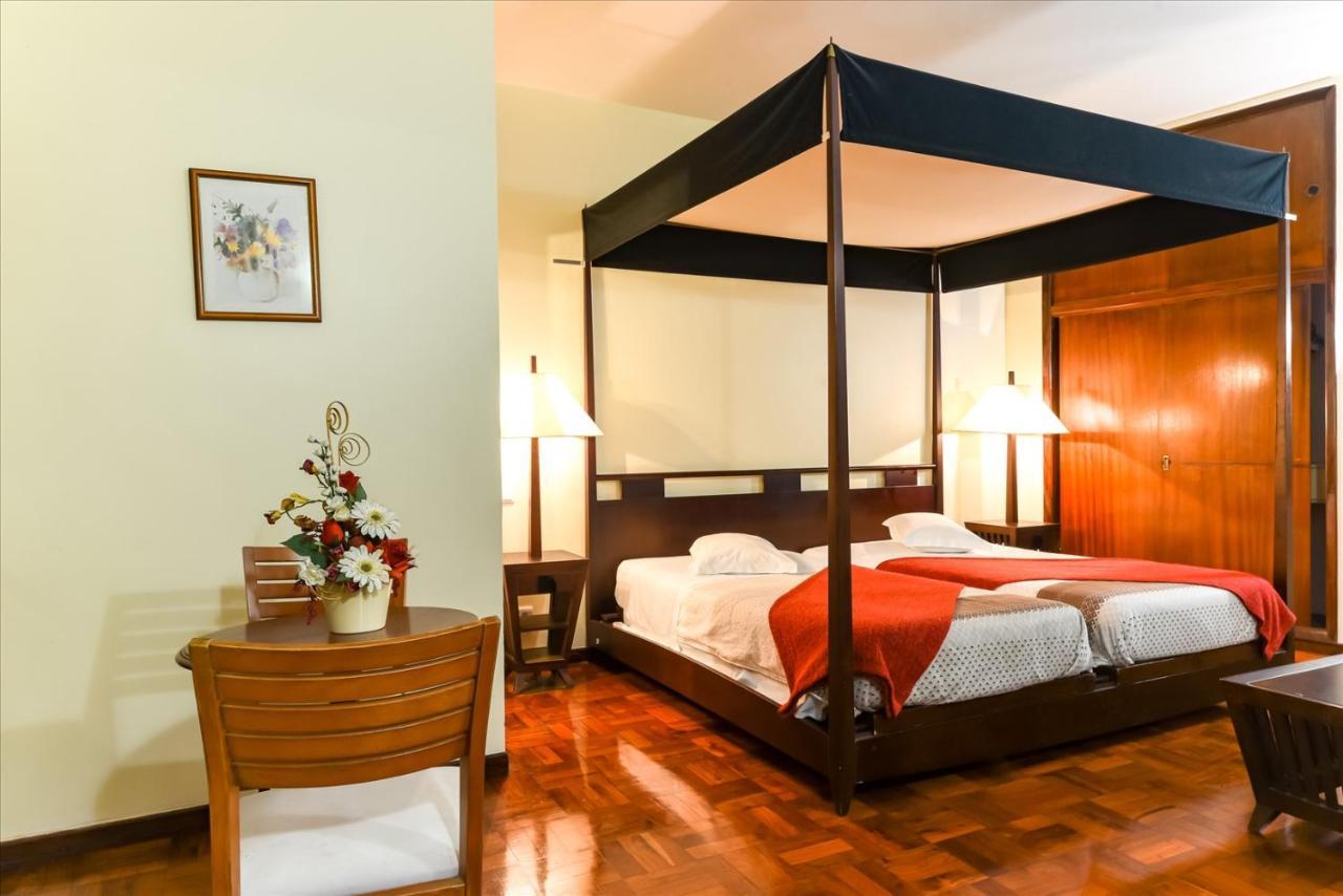 Residencial Colombo Bed & Breakfast Funchal  Ngoại thất bức ảnh