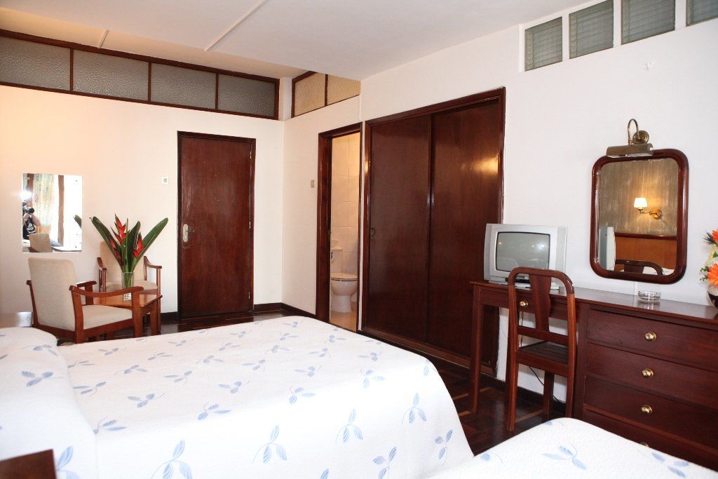 Residencial Colombo Bed & Breakfast Funchal  Ngoại thất bức ảnh