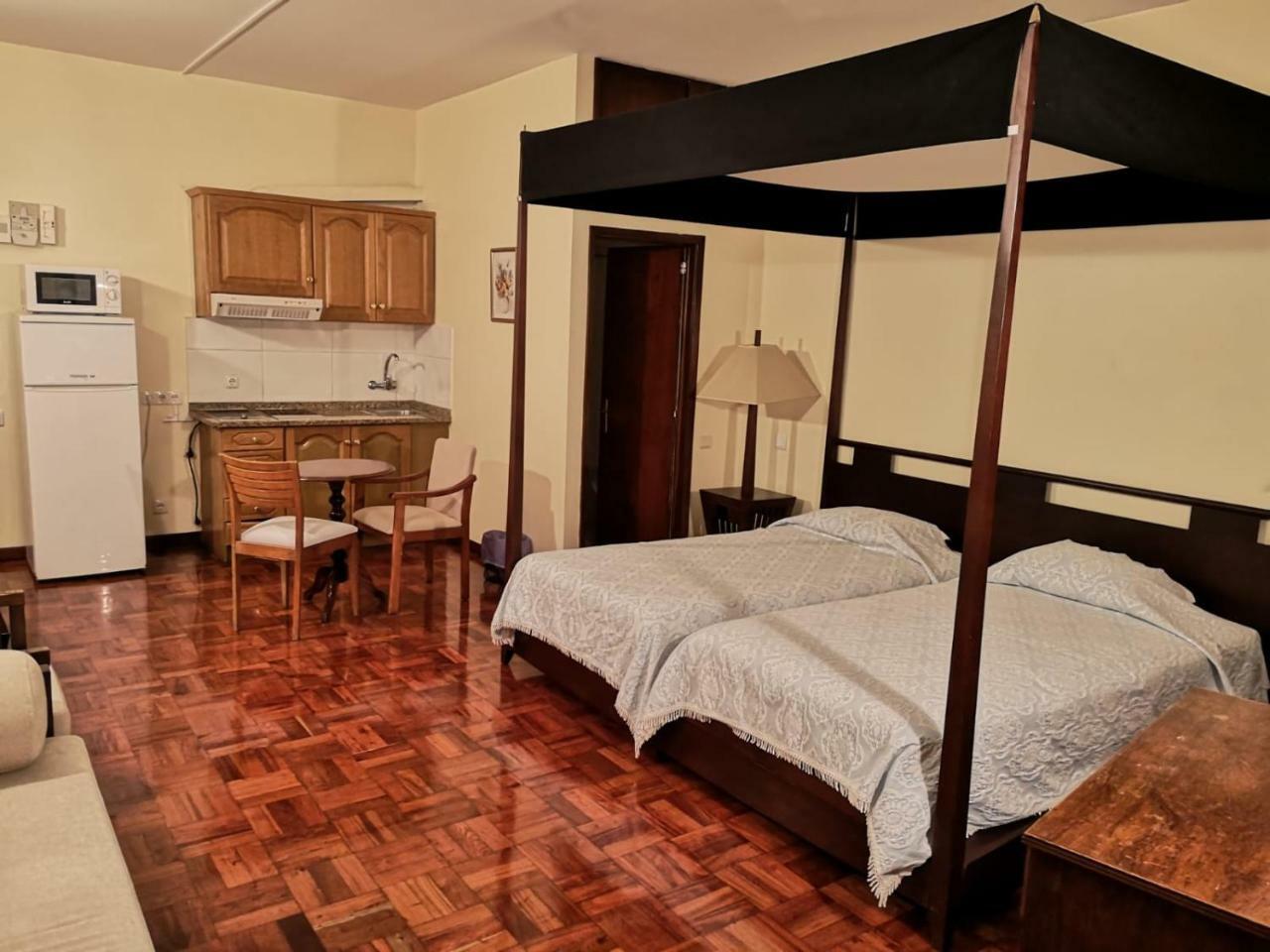 Residencial Colombo Bed & Breakfast Funchal  Ngoại thất bức ảnh