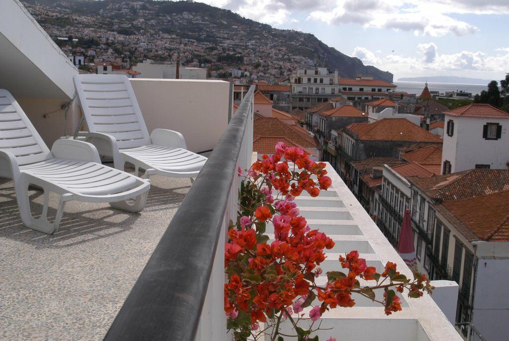 Residencial Colombo Bed & Breakfast Funchal  Ngoại thất bức ảnh